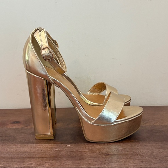Gold Platform Sandals Block Heels Womens Size 8.5 Ankle Strap Metallic Disco EUC - Picture 1 of 14